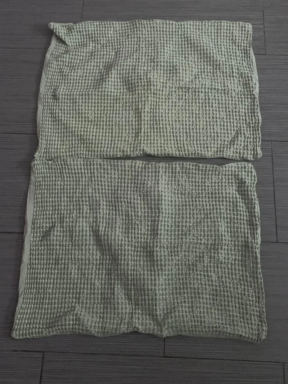 Nicole Miller Sage Green Waffle Weave Cotton Pillow Shams Set of 2 (26x20)